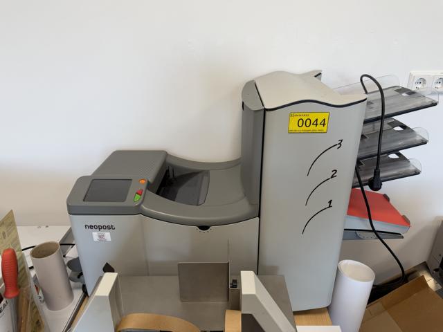Quadient Neopost Falz- und Kuvertiermaschine